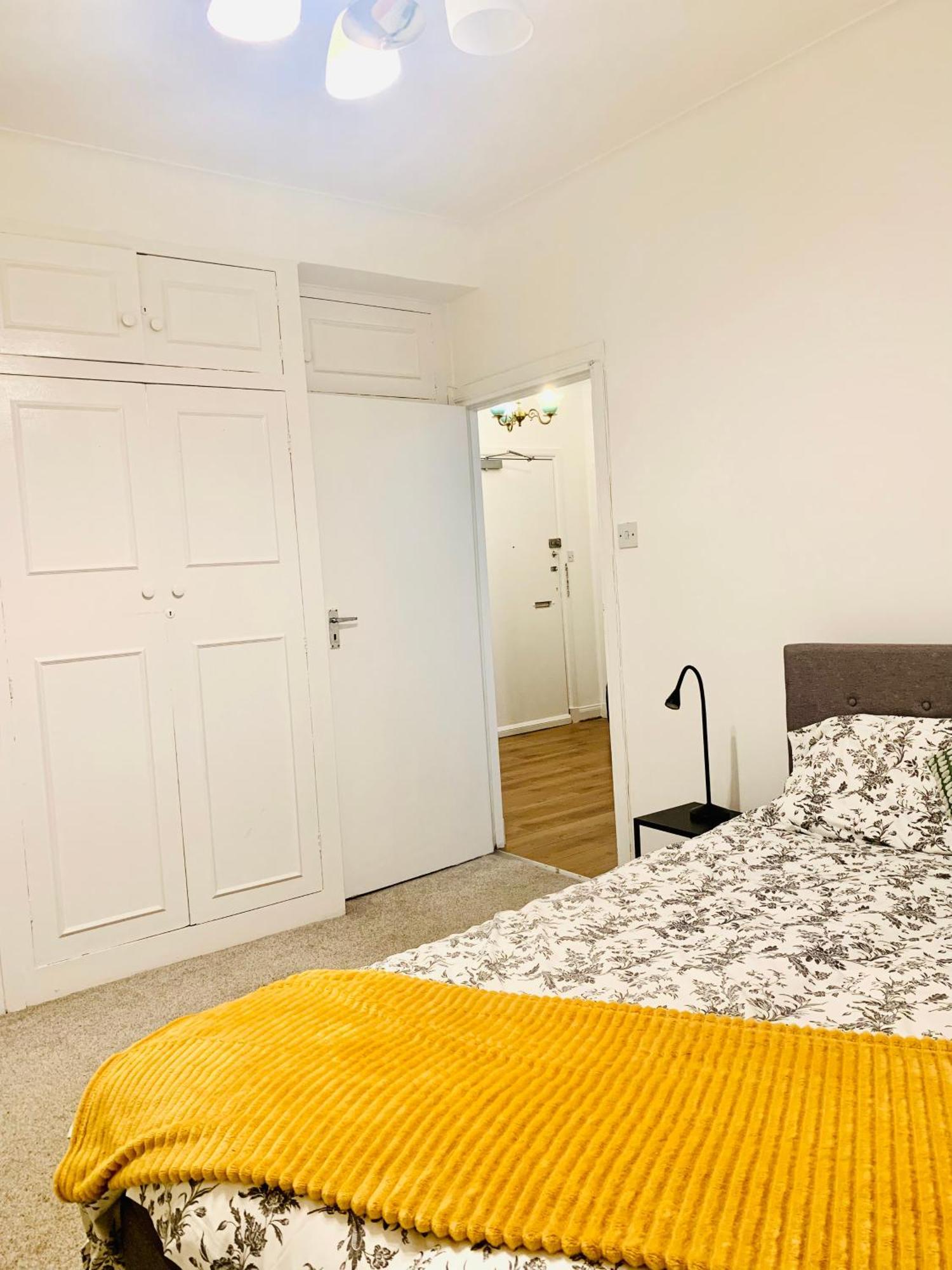 Cosy 2 Bedroom Apartment In Swiss Cottage. London Exterior photo